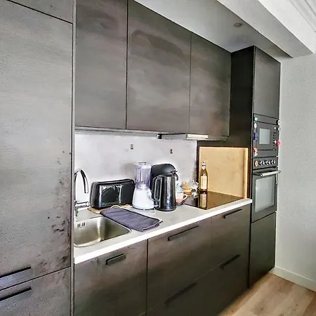 Henri Camille Real Estate- Santiago - 2 Bedrooms Close Croisette 펜션 *