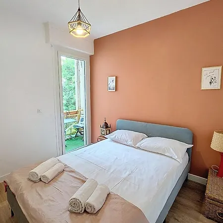 Henri Camille Real Estate- Santiago - 2 Bedrooms Close Croisette * Cannes